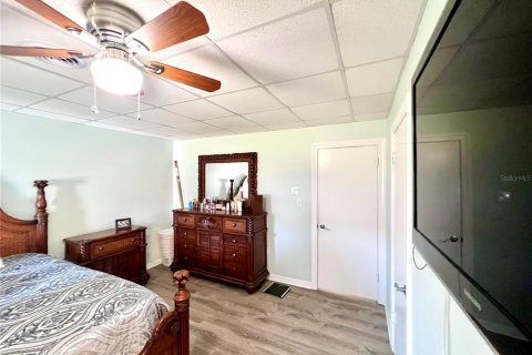 Condo in Port Charlotte, Florida, 2 bedrooms  № 502288 - photo 27