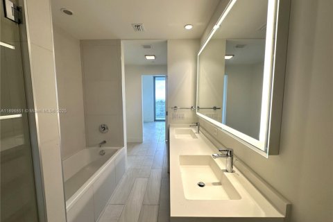 Снять в аренду кондоминиум в Санрайз, Флорида 3 спальни, 117.24м2, № 1948694 - фото 25