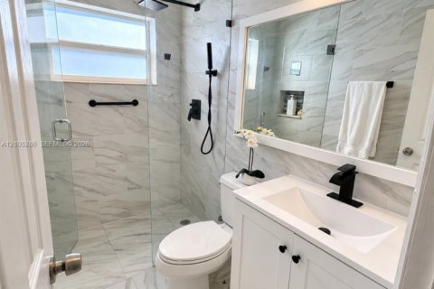Villa ou maison à louer à Coral Springs, Floride: 2 chambres, 302.86 m2 № 2415968 - photo 10