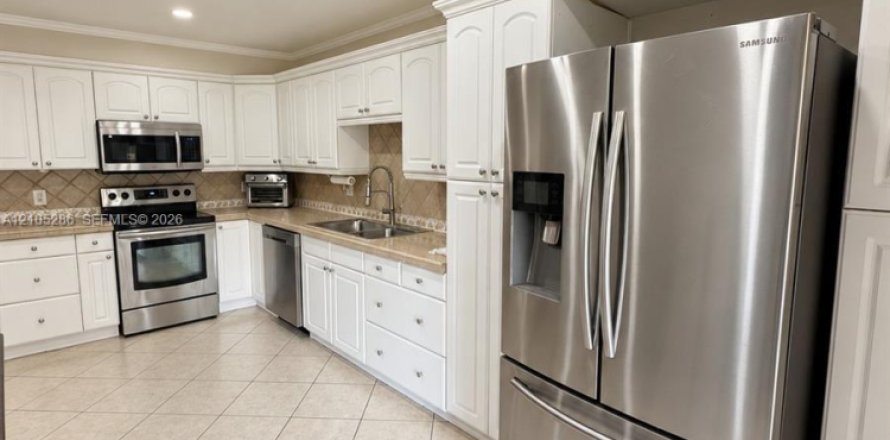 Villa ou maison à Coral Springs, Floride 2 chambres, 302.86 m2 № 2415968