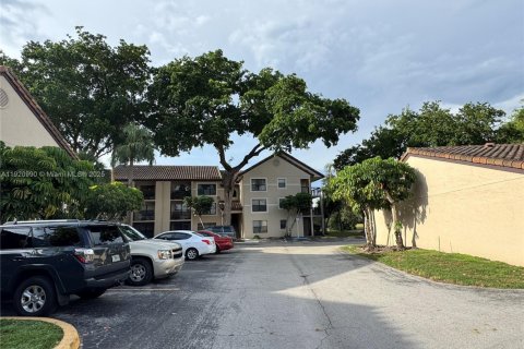 Copropriété à louer à Pompano Beach, Floride: 2 chambres, 106.65 m2 № 2018409 - photo 5