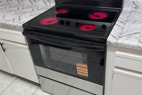 Copropriété à louer à Pompano Beach, Floride: 2 chambres, 106.65 m2 № 2018409 - photo 18