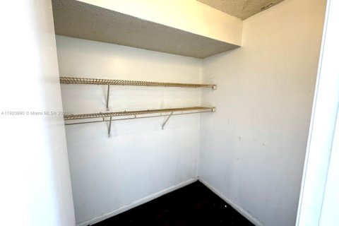 Copropriété à louer à Pompano Beach, Floride: 2 chambres, 106.65 m2 № 2018409 - photo 29