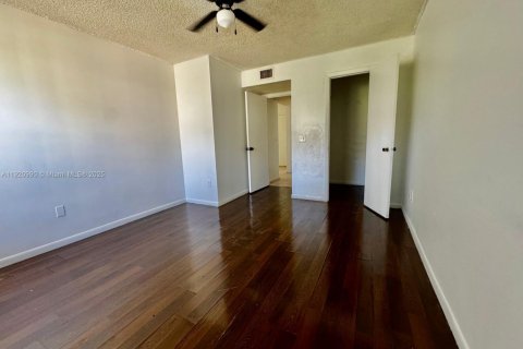 Copropriété à louer à Pompano Beach, Floride: 2 chambres, 106.65 m2 № 2018409 - photo 19