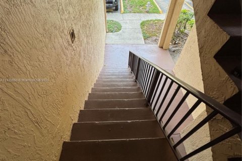 Copropriété à louer à Pompano Beach, Floride: 2 chambres, 106.65 m2 № 2018409 - photo 7