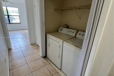 Copropriété à louer à Pompano Beach, Floride: 2 chambres, 106.65 m2 № 2018409 - photo 8