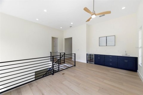 House in Saint Petersburg, Florida 4 bedrooms, 289.02 sq.m. № 2330682 - photo 19