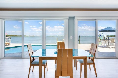 Villa ou maison à vendre à Madeira Beach, Floride: 4 chambres, 323.39 m2 № 2219040 - photo 16