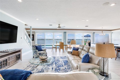 Villa ou maison à vendre à Madeira Beach, Floride: 4 chambres, 323.39 m2 № 2219040 - photo 12