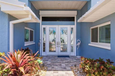Villa ou maison à vendre à Madeira Beach, Floride: 4 chambres, 323.39 m2 № 2219040 - photo 4