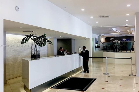 Condominio en Miami Beach, Florida, 1 dormitorio  № 2025248