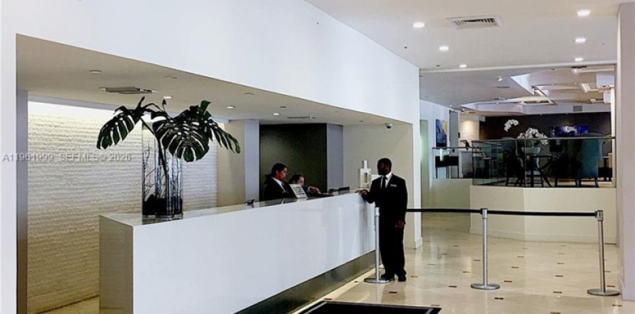 Condominio en Miami Beach, Florida, 1 dormitorio  № 2025248
