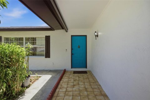 Villa ou maison à vendre à Tampa, Floride: 3 chambres, 157 m2 № 2220155 - photo 4