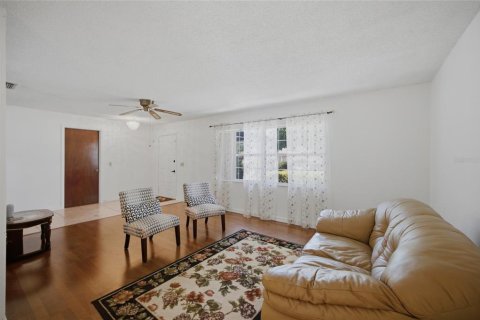 Villa ou maison à vendre à Tampa, Floride: 3 chambres, 157 m2 № 2220155 - photo 8