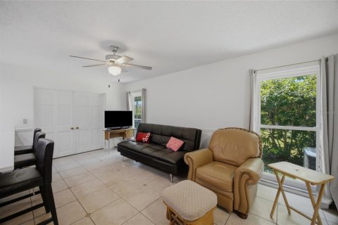 Villa ou maison à vendre à Tampa, Floride: 3 chambres, 157 m2 № 2220155 - photo 9