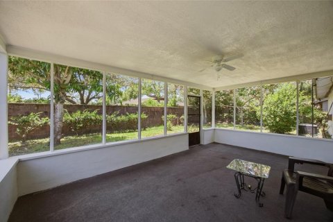 Villa ou maison à vendre à Tampa, Floride: 3 chambres, 157 m2 № 2220155 - photo 28