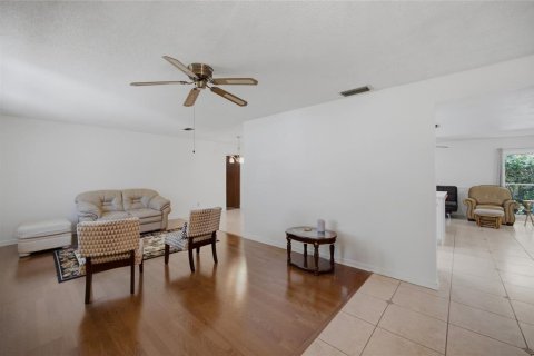 Villa ou maison à vendre à Tampa, Floride: 3 chambres, 157 m2 № 2220155 - photo 6