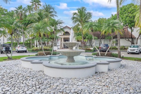 Снять в аренду кондоминиум в Дорал, Флорида 2 спальни, 92.34м2, № 2046100 - фото 30