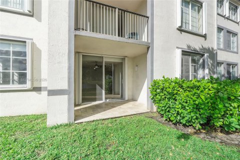 Снять в аренду кондоминиум в Дорал, Флорида 2 спальни, 92.34м2, № 2046100 - фото 21