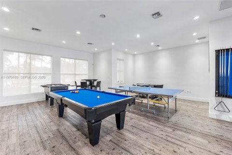 Снять в аренду кондоминиум в Дорал, Флорида 2 спальни, 92.34м2, № 2046100 - фото 27