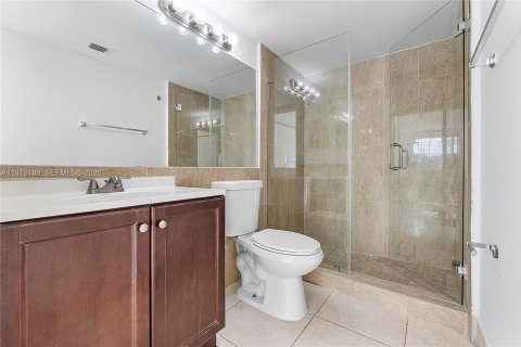 Снять в аренду кондоминиум в Дорал, Флорида 2 спальни, 92.34м2, № 2046100 - фото 13