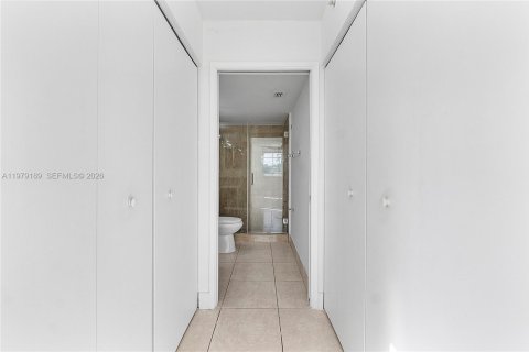 Снять в аренду кондоминиум в Дорал, Флорида 2 спальни, 92.34м2, № 2046100 - фото 12