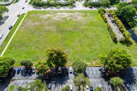 Propiedad comercial en venta en Coral Springs, Florida № 1993915 - foto 12