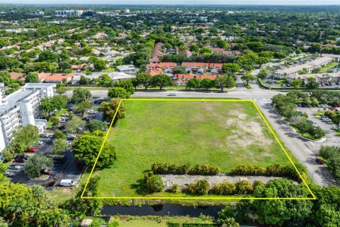 Propiedad comercial en venta en Coral Springs, Florida № 1993915 - foto 7