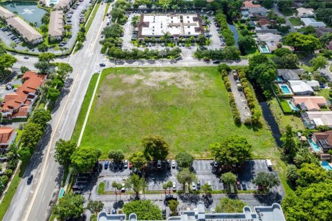 Propiedad comercial en venta en Coral Springs, Florida № 1993915 - foto 1