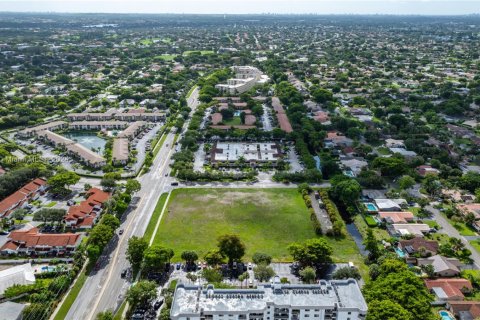 Propiedad comercial en venta en Coral Springs, Florida № 1993915 - foto 4