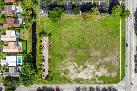 Propiedad comercial en venta en Coral Springs, Florida № 1993915 - foto 18