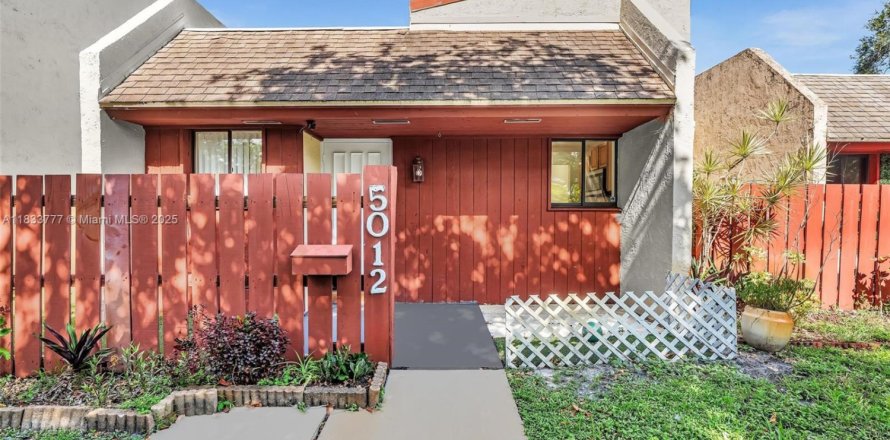 Casa en Fort Lauderdale, Florida 3 dormitorios, 118.45 m2 № 1940820