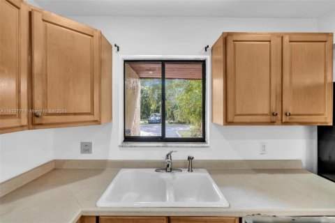 Casa en venta en Fort Lauderdale, Florida, 3 dormitorios, 118.45 m2 № 1940820 - foto 9