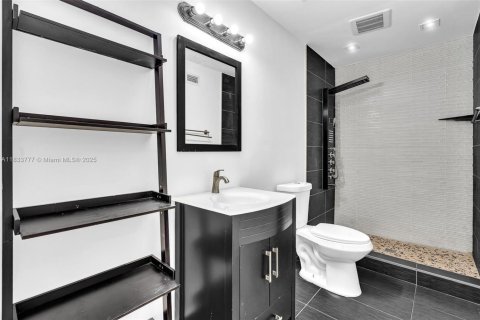 Casa en venta en Fort Lauderdale, Florida, 3 dormitorios, 118.45 m2 № 1940820 - foto 23