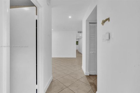 Casa en venta en Fort Lauderdale, Florida, 3 dormitorios, 118.45 m2 № 1940820 - foto 30