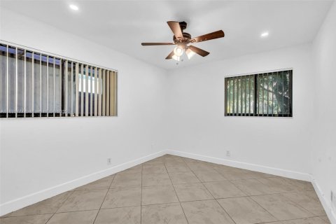 Casa en venta en Fort Lauderdale, Florida, 3 dormitorios, 118.45 m2 № 1940820 - foto 16