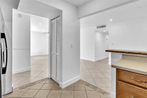 Casa en venta en Fort Lauderdale, Florida, 3 dormitorios, 118.45 m2 № 1940820 - foto 10