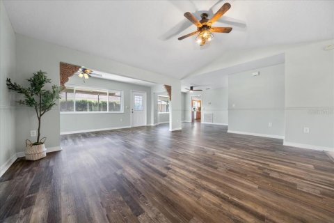 Casa en venta en Summerfield, Florida, 2 dormitorios, 158.12 m2 № 1899374 - foto 9