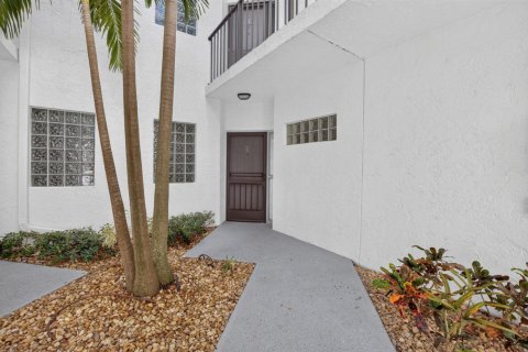 Condo in Boynton Beach, Florida, 2 bedrooms № 2262447 - photo 4