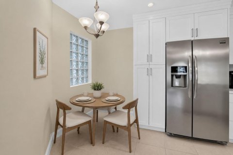 Condo in Boynton Beach, Florida, 2 bedrooms № 2262447 - photo 10