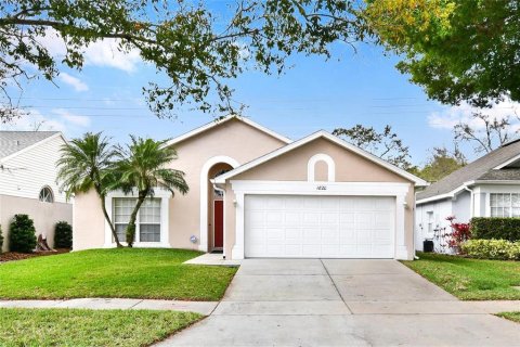 Villa ou maison à louer à Orlando, Floride: 3 chambres, 126.63 m2 № 2219393 - photo 2