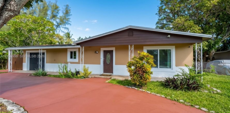 Villa ou maison à Sunrise, Floride 3 chambres, 181.16 m2 № 2418292