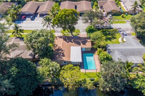 Villa ou maison à vendre à Sunrise, Floride: 3 chambres, 181.16 m2 № 2418292 - photo 28
