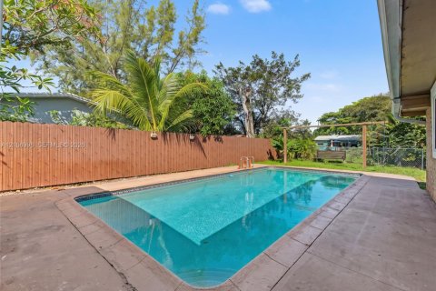 Villa ou maison à vendre à Sunrise, Floride: 3 chambres, 181.16 m2 № 2418292 - photo 16