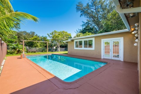Villa ou maison à vendre à Sunrise, Floride: 3 chambres, 181.16 m2 № 2418292 - photo 17