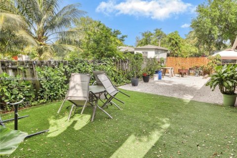 House in Miami, Florida 3 bedrooms, 130.62 sq.m. № 1951906 - photo 19