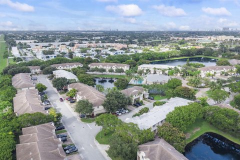 Adosado en venta en Riviera Beach, Florida, 2 dormitorios, 112.04 m2 № 2327573 - foto 24
