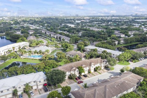 Adosado en venta en Riviera Beach, Florida, 2 dormitorios, 112.04 m2 № 2327573 - foto 25