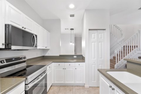 Adosado en venta en Riviera Beach, Florida, 2 dormitorios, 112.04 m2 № 2327573 - foto 8