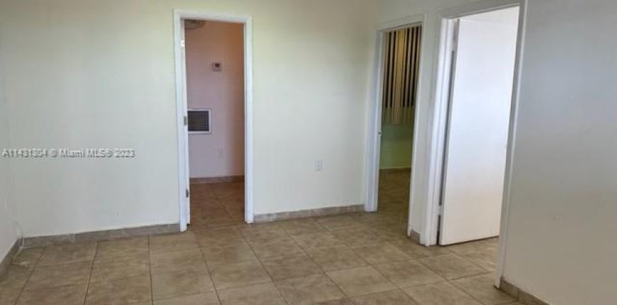 Oficina en Miami, Florida № 652463